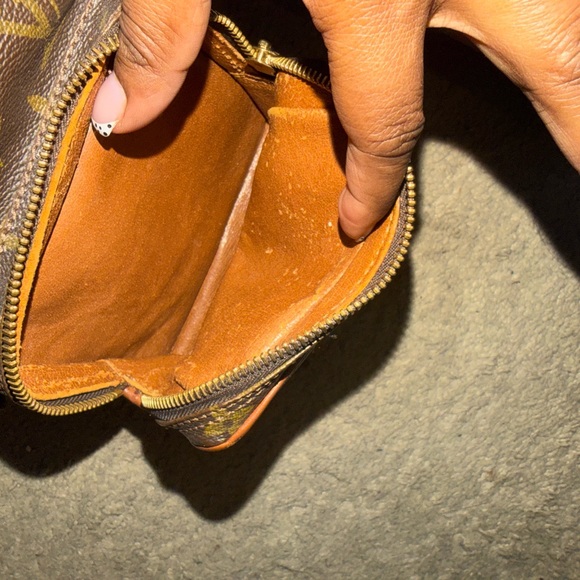 Louis Vuitton Brown Monogram Bag - Picture 6 of 7